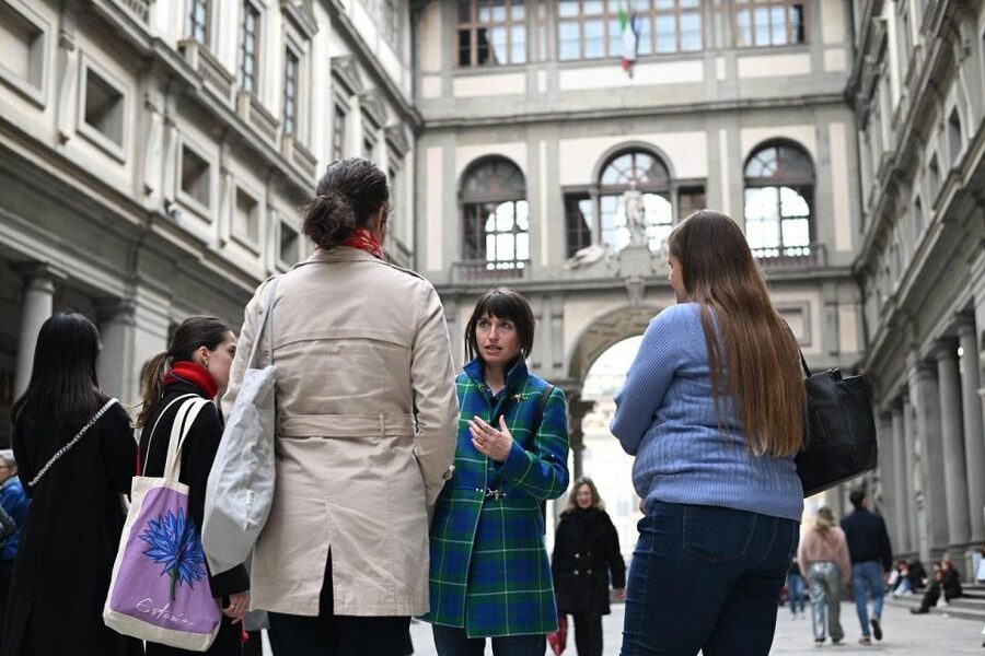 Florence: Guided Tour of Medici Family Secrets and Chapels - Entering the Medici Chapels