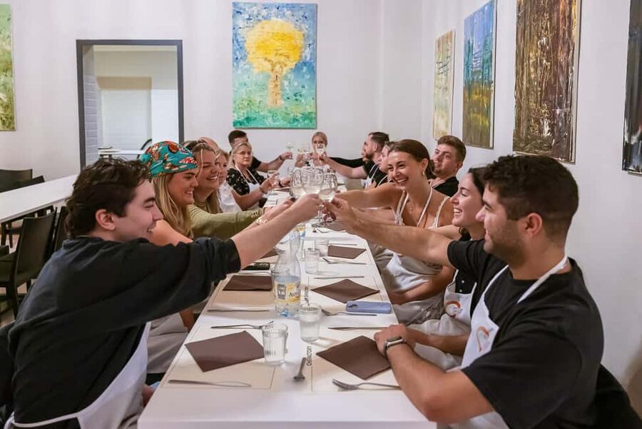 Florence: Handmade Pasta & Dessert Class with Unlimited Wine - Practical details that affect your day