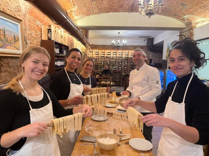 Florence: Handmade Ravioli & Pasta Class with Unlimited Wine - A Class for Beginners, Families, and Couples