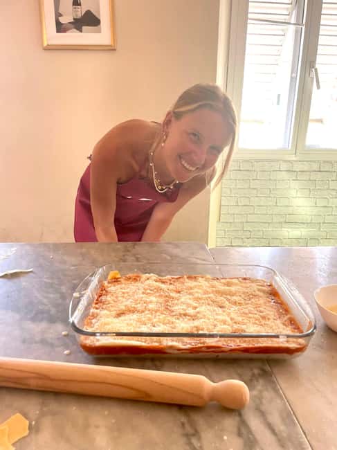Florence: Lasagna and Spaghetti-Making Class - Building traditional lasagna with béchamel