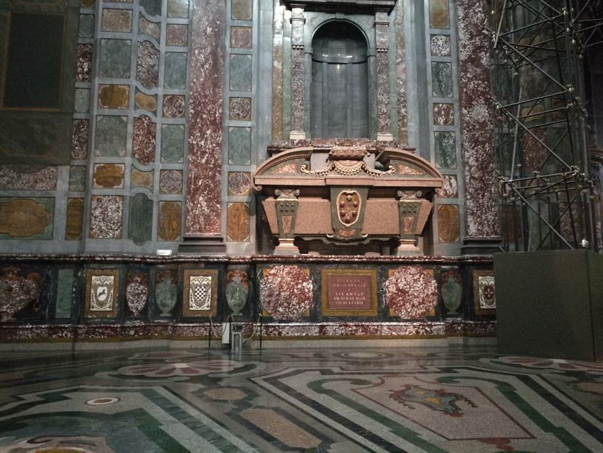 Florence: Medici Chapels Guided Tour - The crypt and Medici burial story