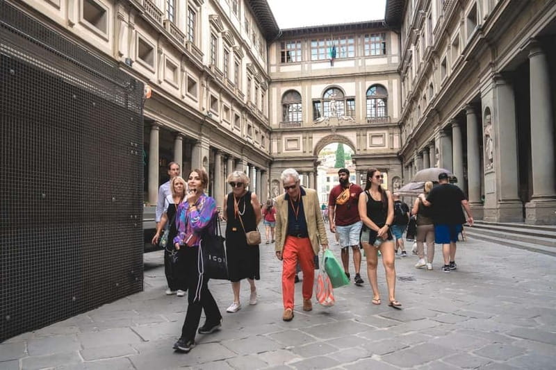 Florence: Medici Family Guided Walking Tour - San Lorenzo and the Medici connection to the church