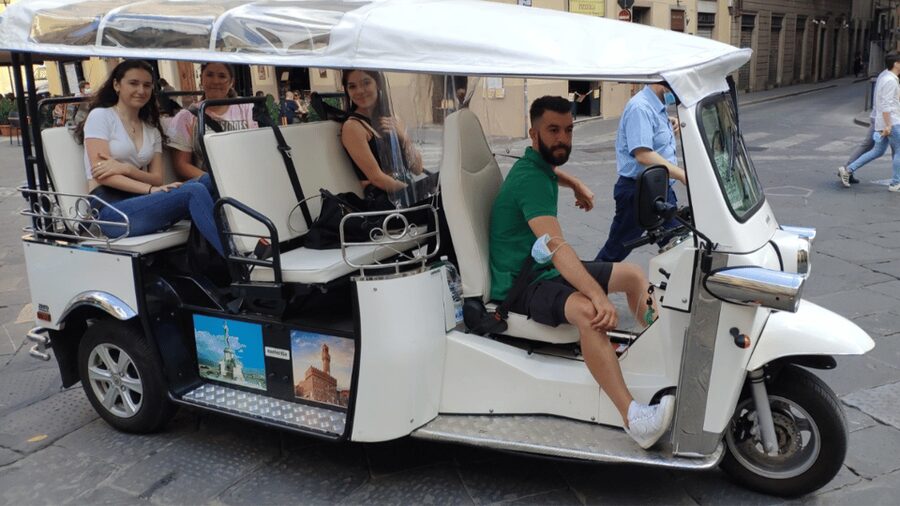 Florence: Old Town Golf Cart Excursion - Why an electric cart works so well in Florence