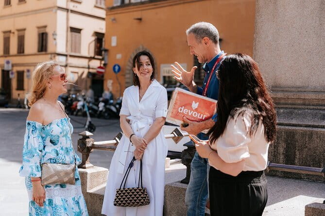 Florence Oltrarno Neighborhood Food & Wine Dine Around - Stop two: a quick prosecco break at BABAE