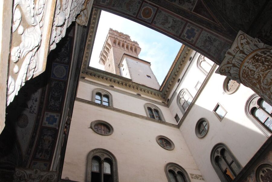 Florence: Palazzo Vecchio Guided Tour - Second-floor apartments and the quieter rooms