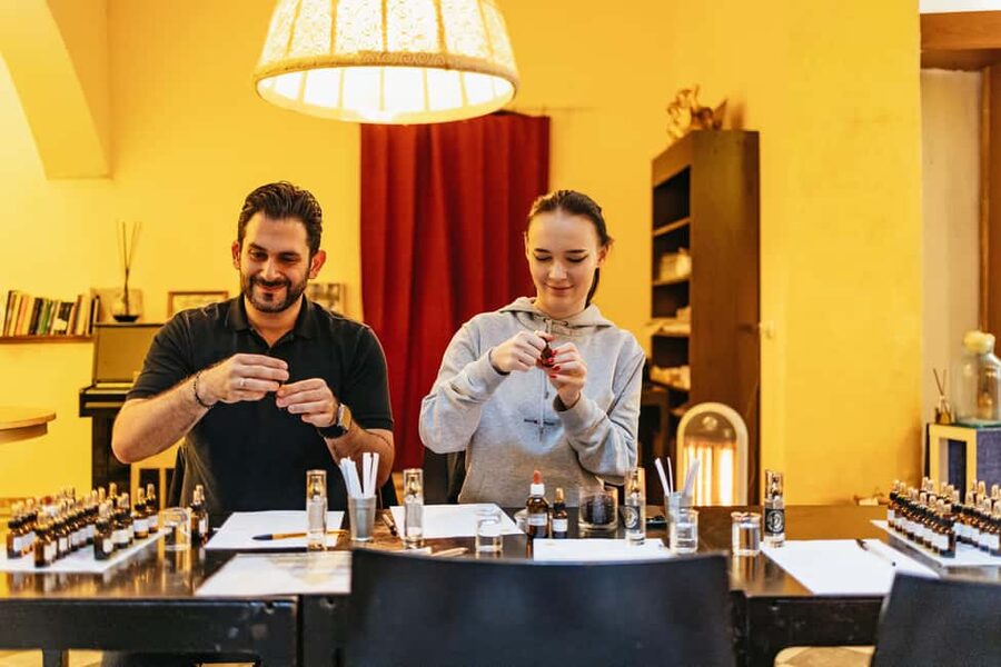 Florence: Perfume Masterclass and Sensory Experience - Testing the Essences, One Note at a Time