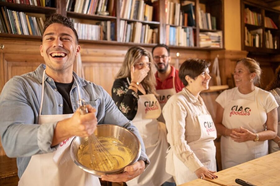 Florence: Pizza and Gelato Experience with Unlimited Wine - What this Florence pizza and gelato class is really like