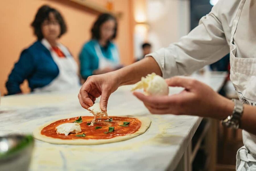 Florence: Pizza and Gelato Preparation Class - A Florence cooking class that ends with dinner