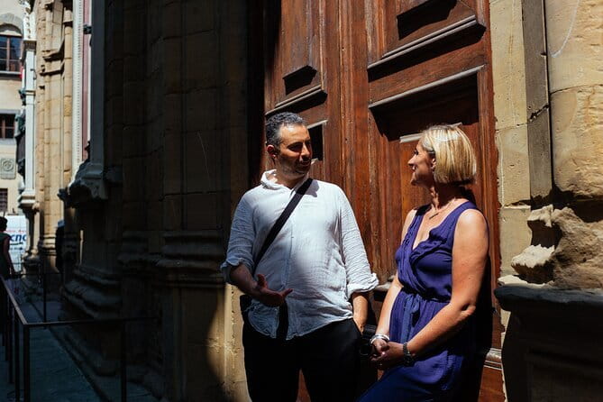 Florence Private Tour: Renaissance, Famous Families & Hidden Gems - Ponte Vecchio and both sides of the Arno
