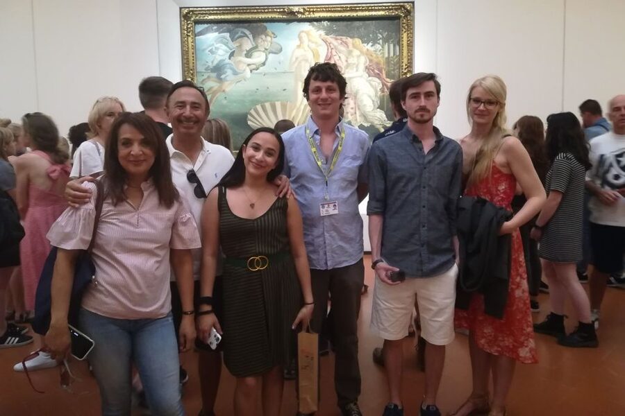 Florence: Private Uffizi Gallery Discovery Tour with Ticket - Meeting at Door 3, then entering the gallery