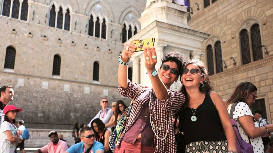 Florence: S. Gimignano, Siena, Chianti & Wine Tasting Lunch - The booking decision