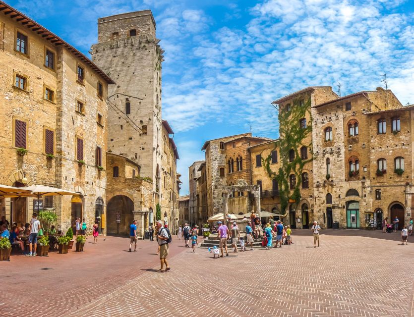 Florence: Siena & San Gimignano Day Trip with Lunch & Wine - Comfort, walking, and the coach setup