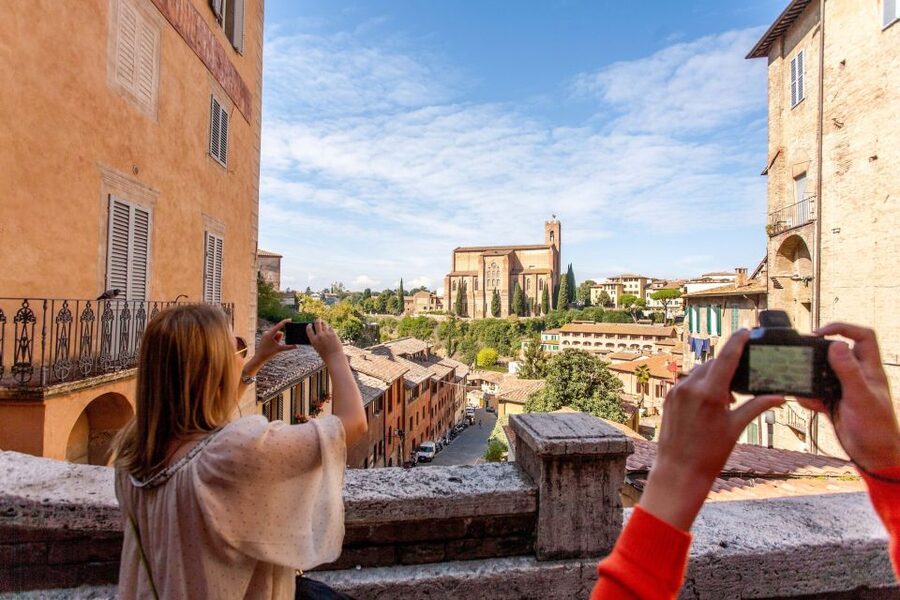 Florence: Siena, San Gimignano & Monteriggioni with Tasting - Is $46 good value?