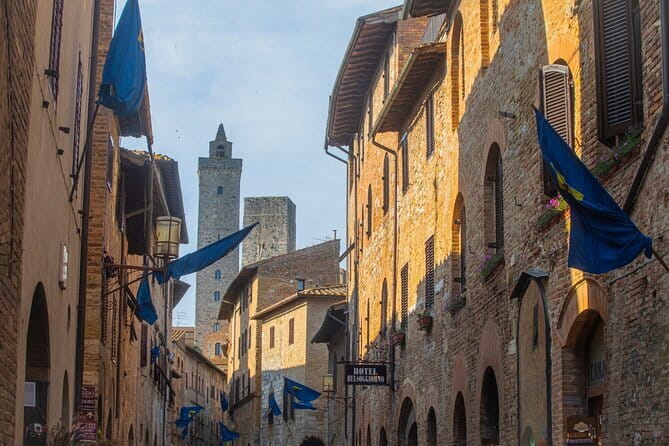 Florence: Siena & San Gimignano with Dinner in a Boutique Winery - Dinner at a Chianti winery