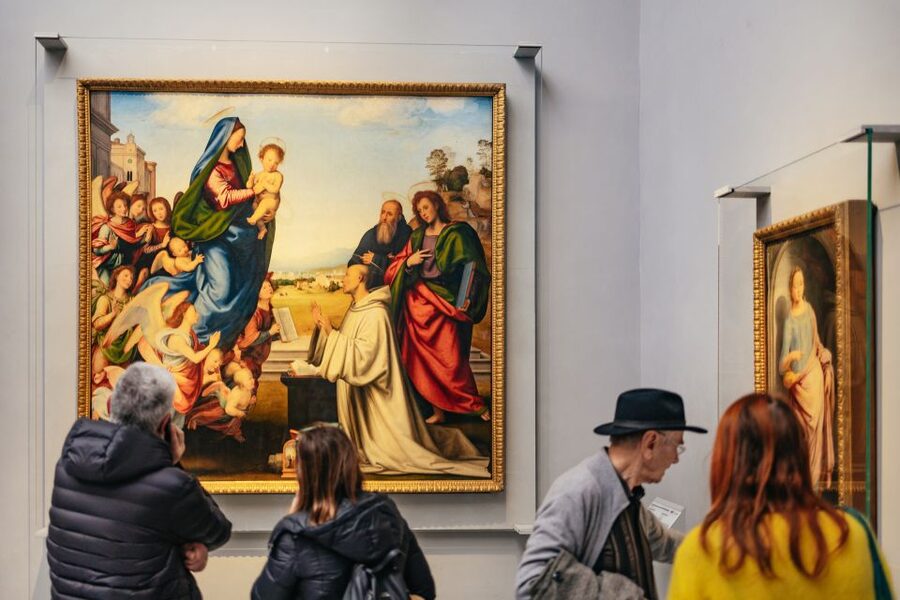 Florence: Skip-the-Line Uffizi Small Group Tour - What the small-group format adds