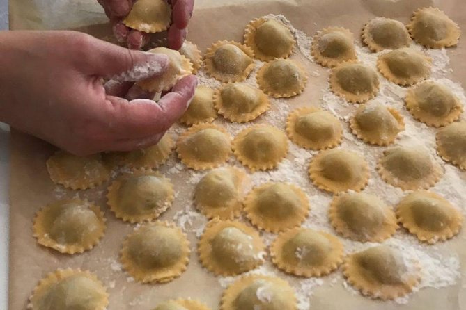 Florence Small-Group Pasta Class with Seasonal Ingredients - Preparing sauces, bruschetta, and possible cheese fillings