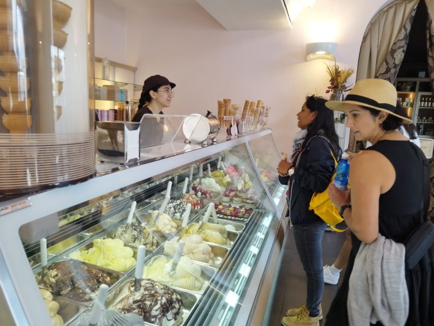 Florence: Street Food Walking Tour with Wine - What the guides add