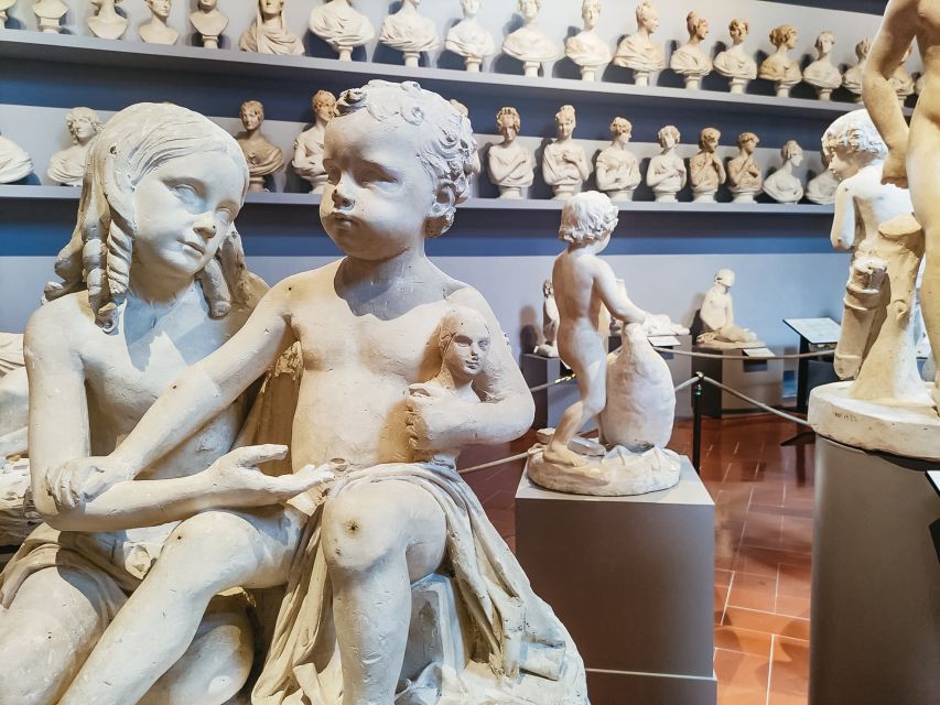 Florence: Timed Entry Ticket to Michelangelo's David & eBook - Medici Instruments and Three Stradivarius Pieces