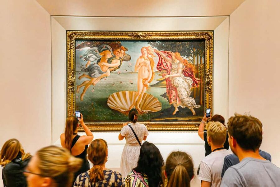 Florence: Timed Entry to Uffizi with Optional Audio Guide - Entering the Uffizi with less waiting