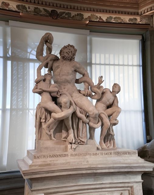Florence: Uffizi & Accademia Priority Tickets with Audio App - Hosts, meeting points, and ticket collection