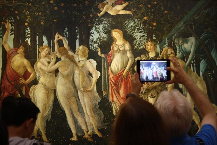 Florence: Uffizi Gallery Small-Group Guided Tour with Ticket - Following the Uffizi route in 90 minutes