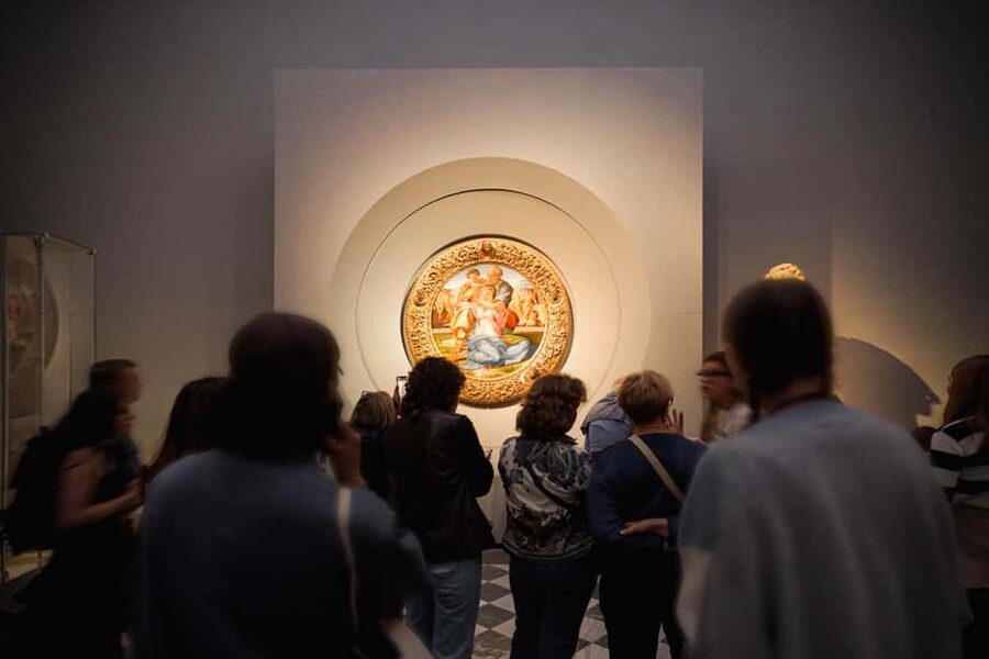 Florence: Uffizi Guided Tour with Skip-the-Line Entry Ticket - Leonardo, Michelangelo, and the art worth slowing down for