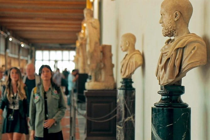 Florence: Uffizi Highlights, In-Depth Masterclass or Private Tour - Choosing between the 1-hour-45-minute tour and the masterclass