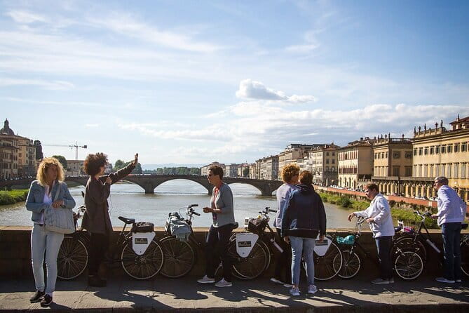 Florence Vintage Bike Tour–guided, small group or private option - The Duomo and San Lorenzo