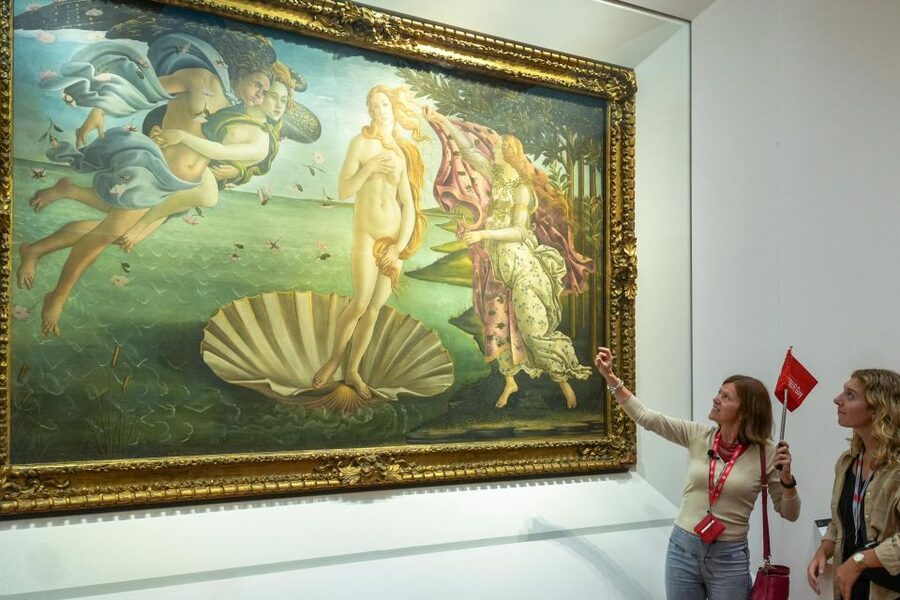 Florence: Walking Tour with David, Duomo & Uffizi Gallery - Lunch break and the second museum