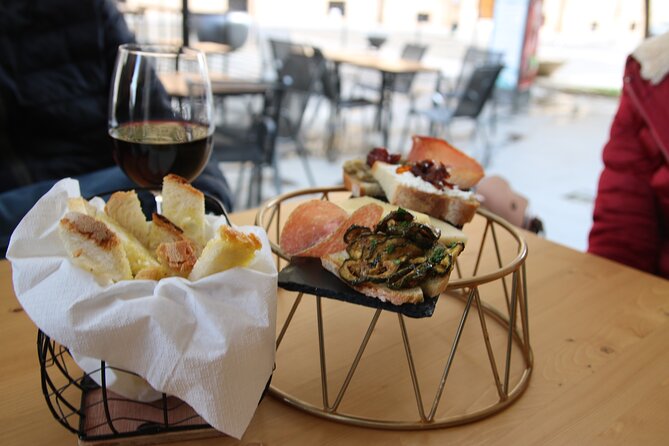 Food Tasty and History Tour in Civitavecchia - Piazza Leandra and the old medieval center