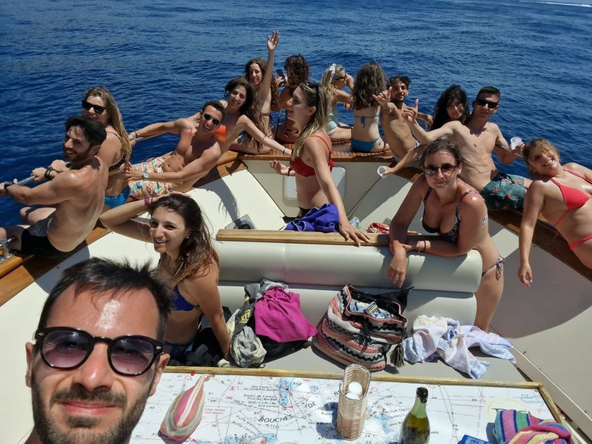 Forio: Ischia Island Boat Tour with Local Lunch and Swimming - Ischia Porto, Ischia Ponte, and the northern coast