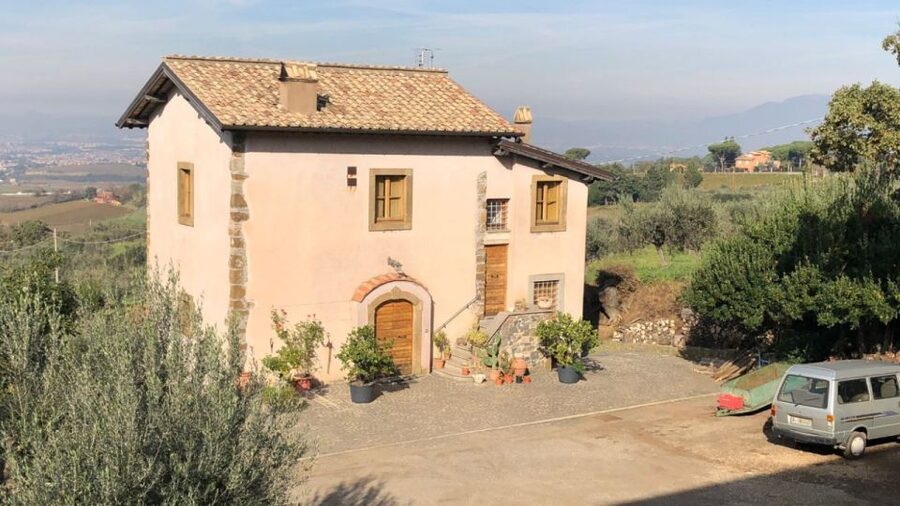 Frascati Wine Road from Rome: Tasting & Lunch - Meeting the winemaking family at the 16th-century farmhouse