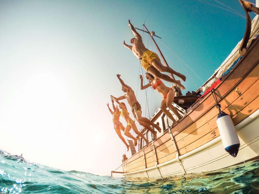 From Amalfi: Capri Island Boat Tour with Snorkeling & Drinks - Key points to know before booking