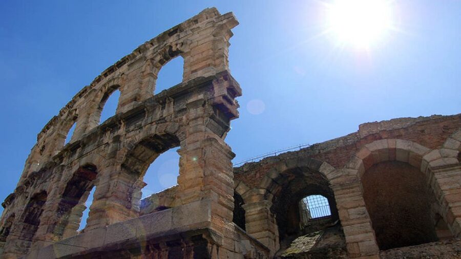 From Bergamo: Verona and Sirmione Full-Day Tour - Verona begins with Juliet and the Roman Arena