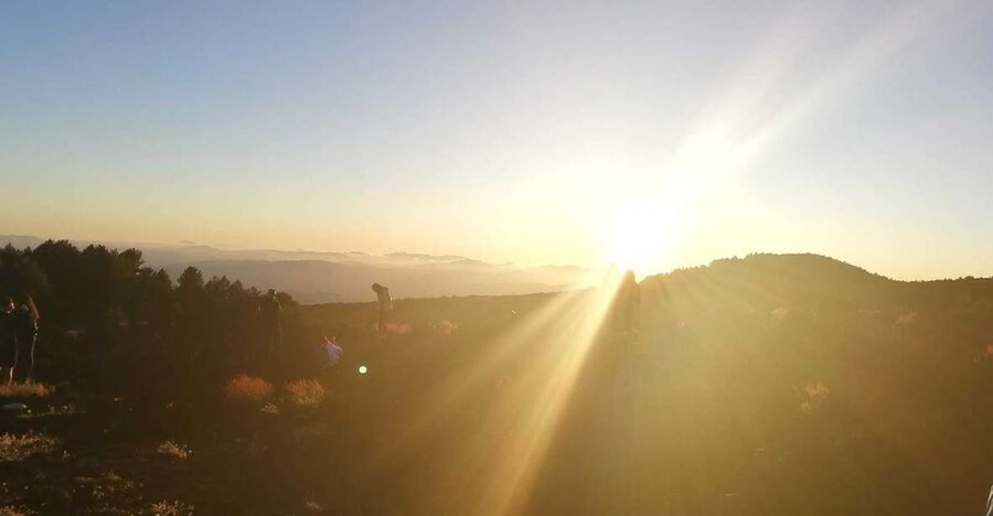 From Catania: Mount Etna Sunset Tour with Tasting and Cave - Why an Etna sunset tour works so well