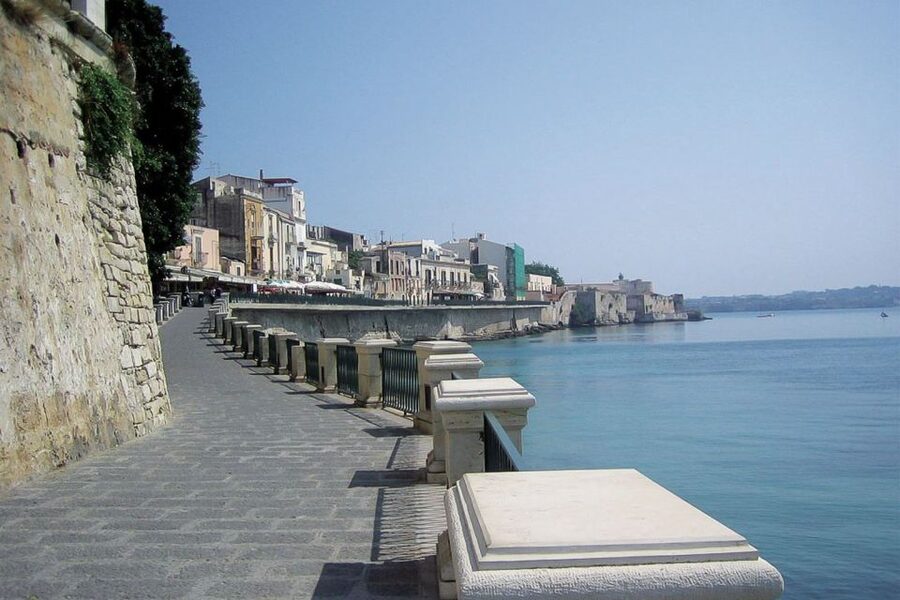From Catania: Neapolis of Syracuse, Ortygia, and Noto Tour - What the day feels like in practice