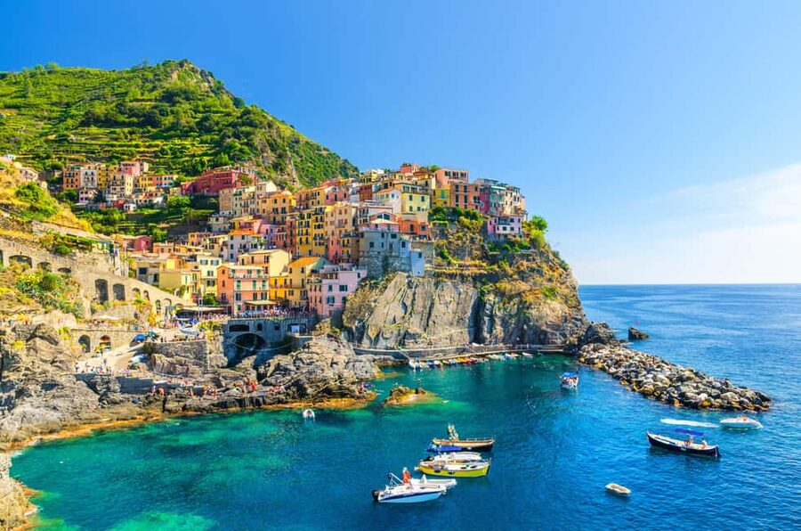 From Florence: Cinque Terre and Pisa Day Trip - The two-hour ride from Florence to the coast