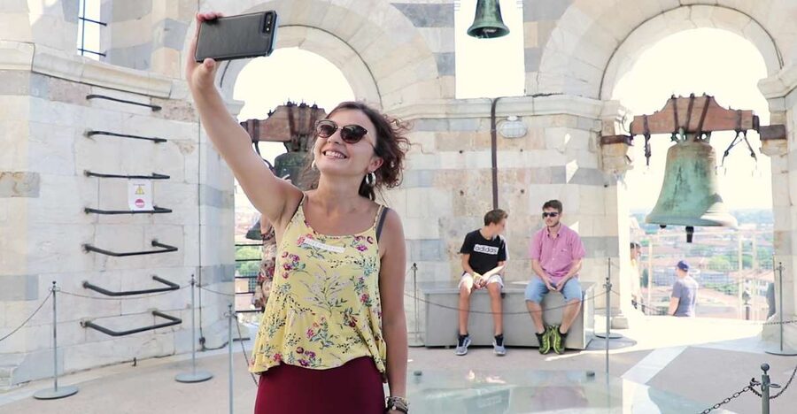 From Florence: Half-Day Tour to Pisa and the Leaning Tower - Climbing the tower and taking the right photographs