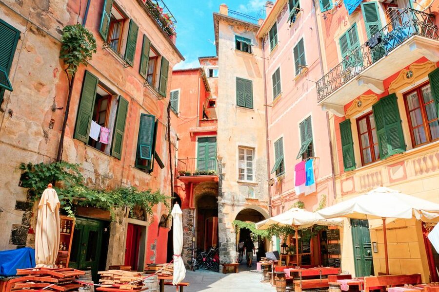 From Florence: Seaside Beauty Day Trip to Cinque Terre - Monterosso gives you three useful hours