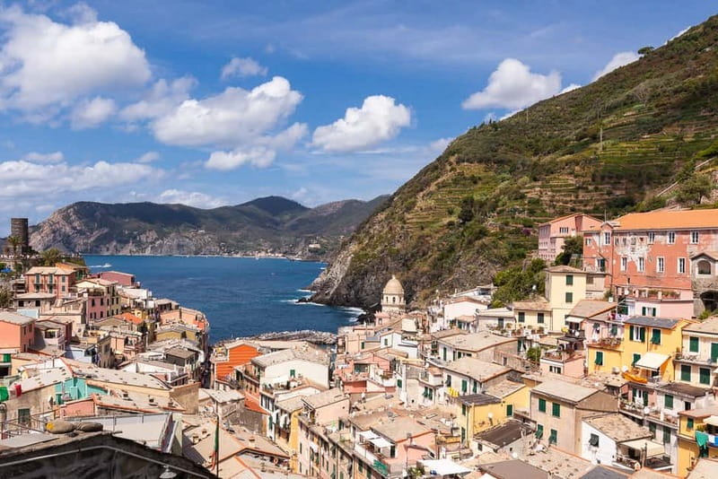 From La Spezia: Cinque Terre Small Group Tour with Limoncino - How much walking and waiting should you expect?