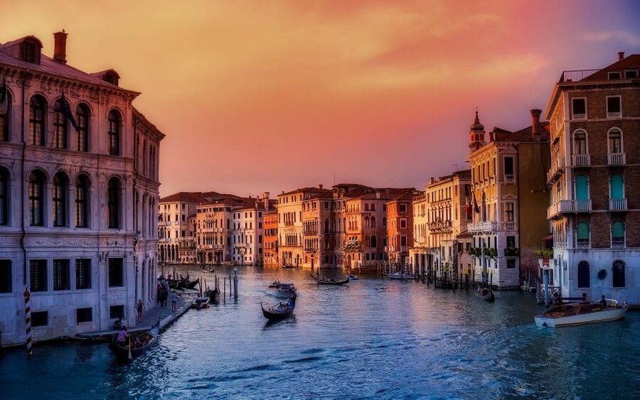 From Milan: Venice and Verona Full-Day Tour by Train - A 13.5-hour day and more than 20,000 steps
