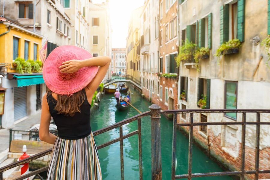 From Milan: Venice and Verona Full-Day Tour by Train - The first train ride across northern Italy