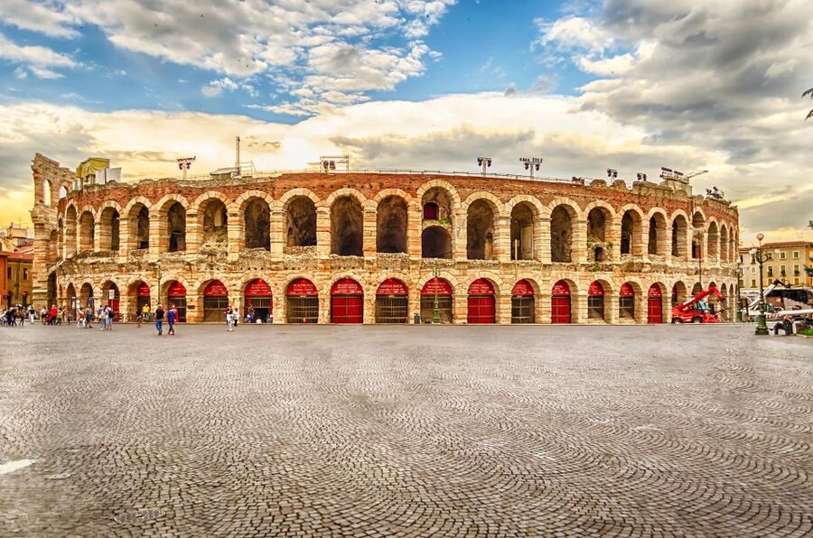 From Milan: Verona, Sirmione and Lake Garda with Boat Cruise - Who should book this day trip?