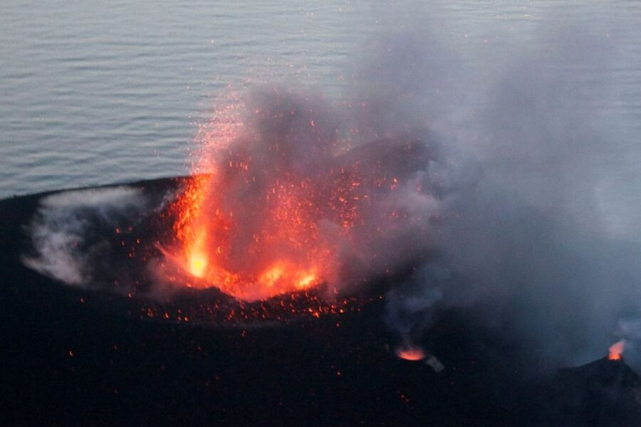 From Milazzo: Panarea and Stromboli Boat Trip by Night - Why the Stromboli finale makes this trip special