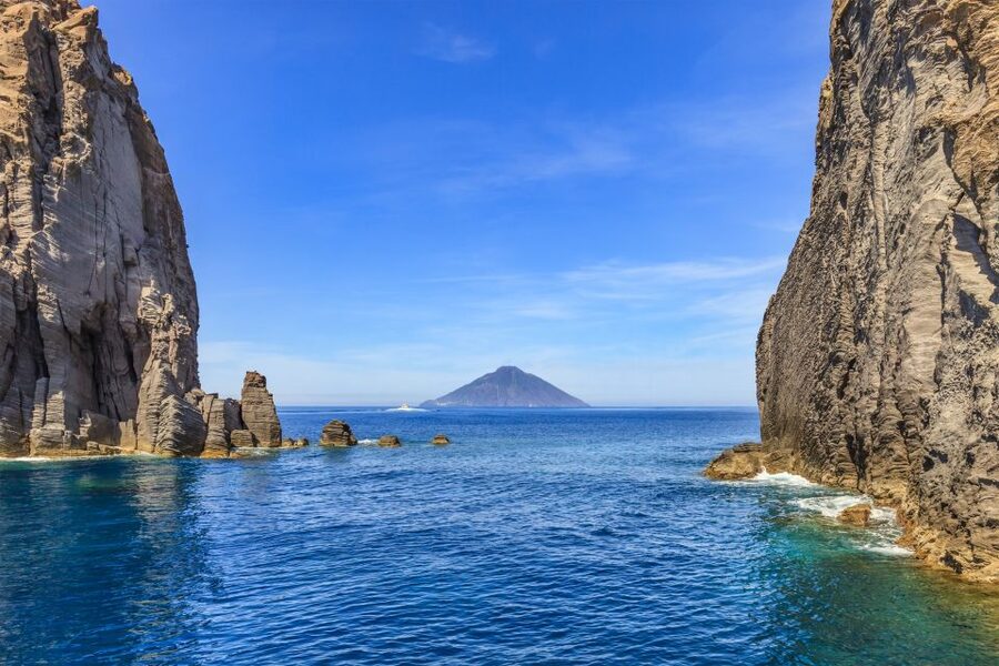 From Milazzo: Panarea and Stromboli Boat Trip by Night - The tiny islands between Panarea and Stromboli