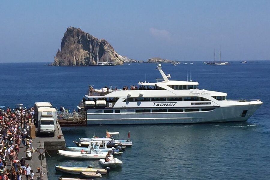 From Milazzo: Panarea and Stromboli Boat Trip by Night - Food, drinks, language, and comfort