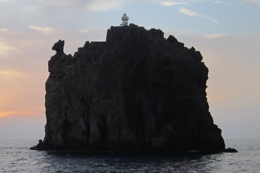 From Milazzo: Panarea and Stromboli Boat Trip by Night - Is $89 a fair price for 10 hours?
