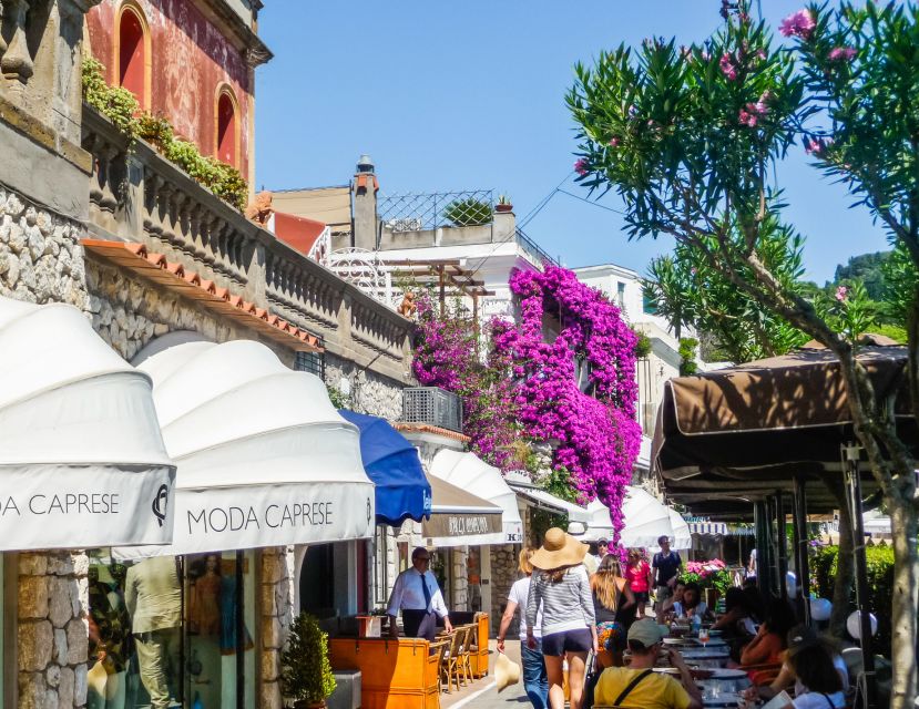 From Naples: Capri Guided Tour with Ferry Tickets & Minibus - How the guide changes the day