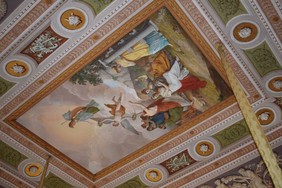 From Naples: Caserta Palace Ticket and Train with Audioguide - Entering the Royal Apartments