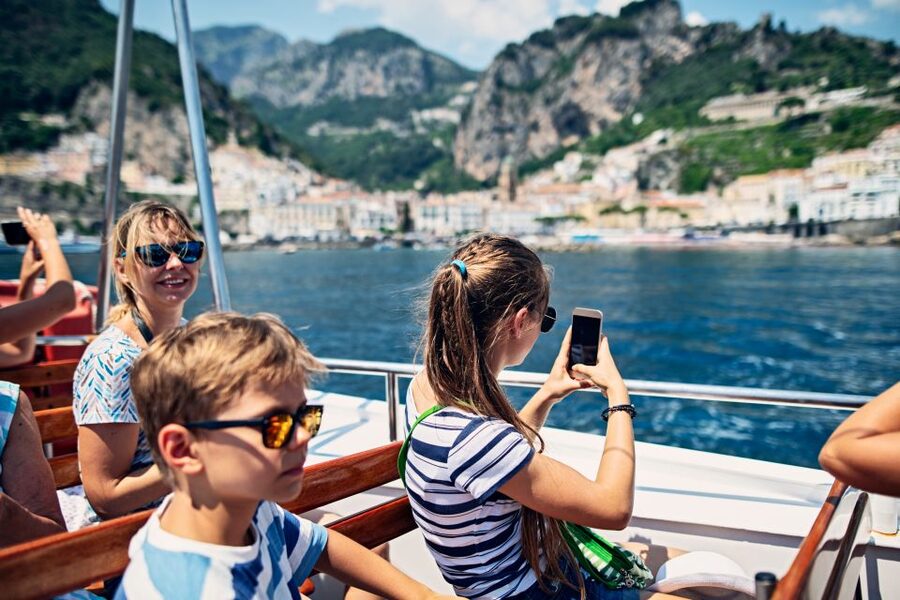From Naples: Ferry to Amalfi and Positano - Choosing between the Capri and Sorrento routes